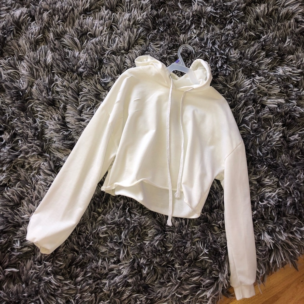 cropped distressed white hoodie💕